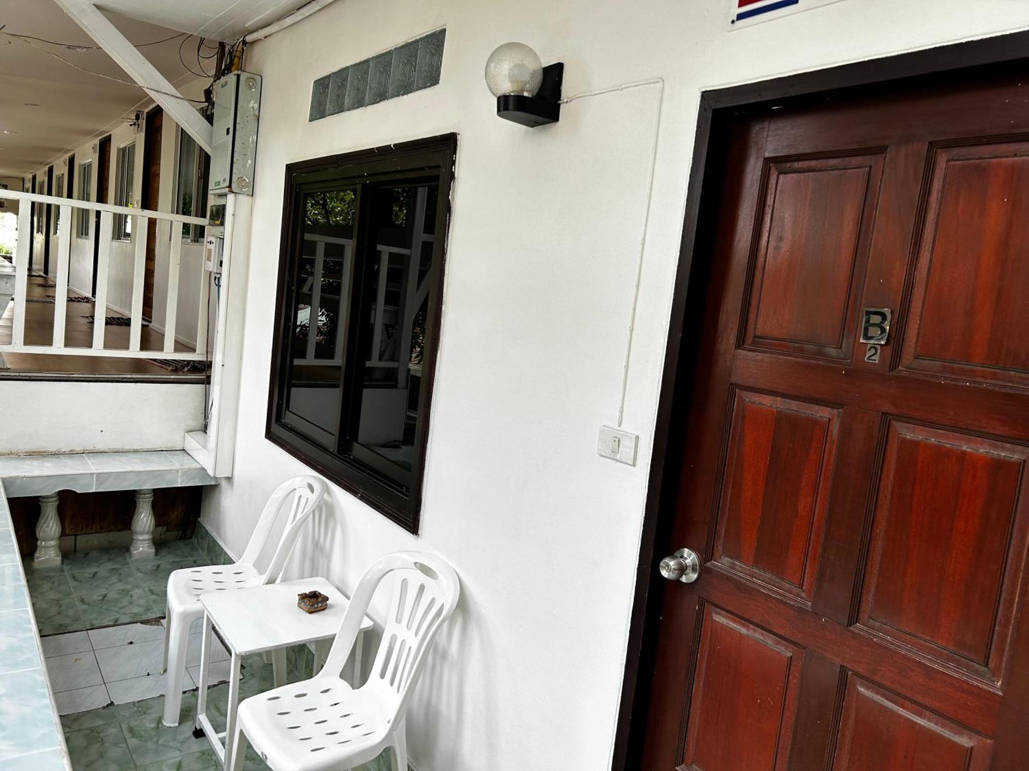 Coco'S Guest House Phi Phi Don Exterior foto