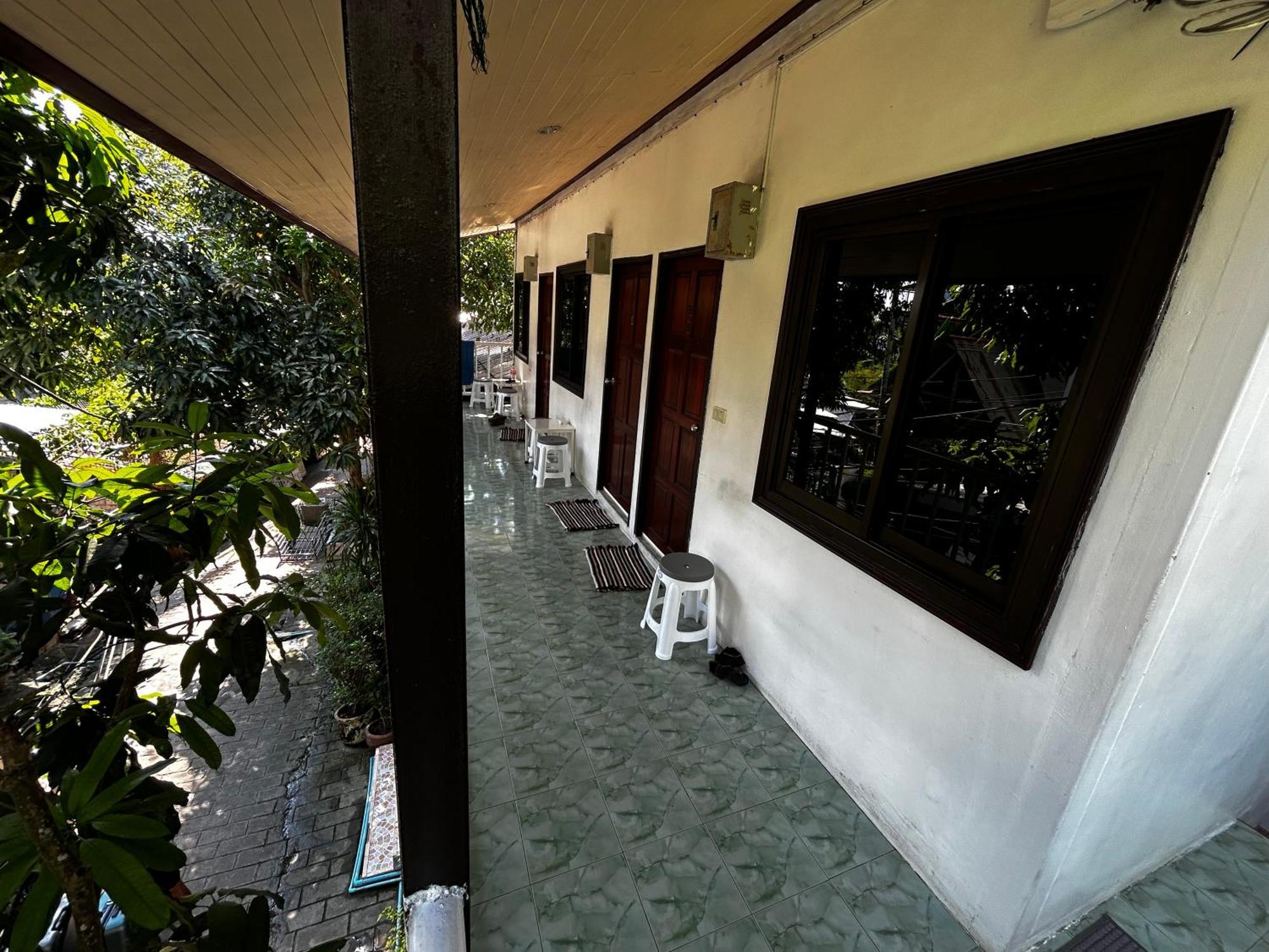 Coco'S Guest House Phi Phi Don Exterior foto