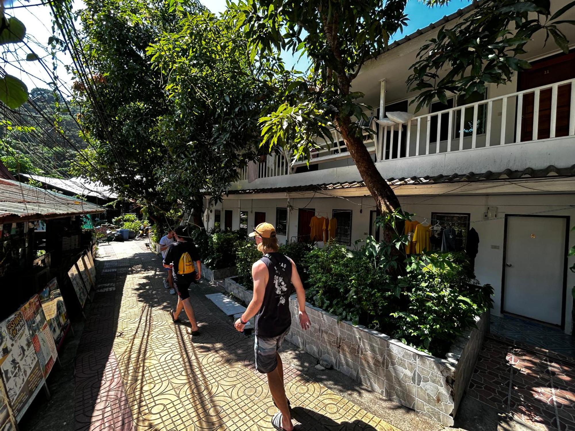 Coco'S Guest House Phi Phi Don Exterior foto